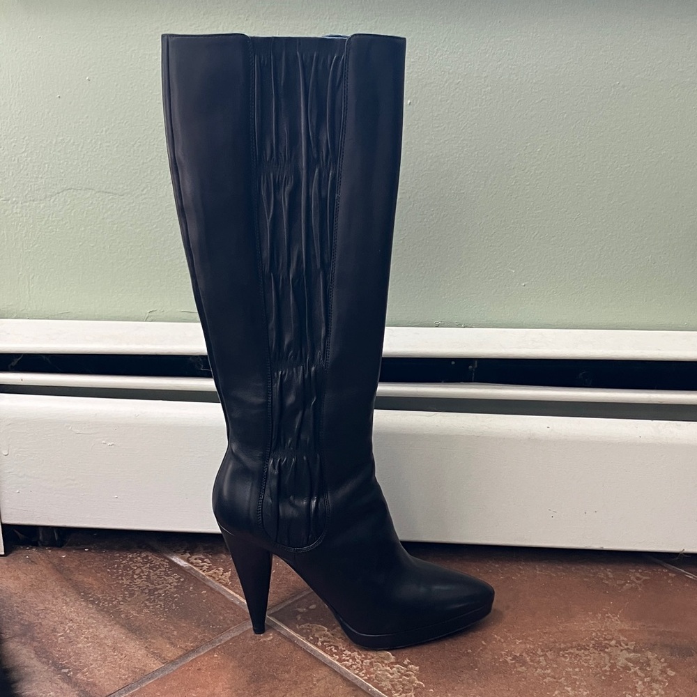 Prada Donna Calzature Knee-High Leather Boots